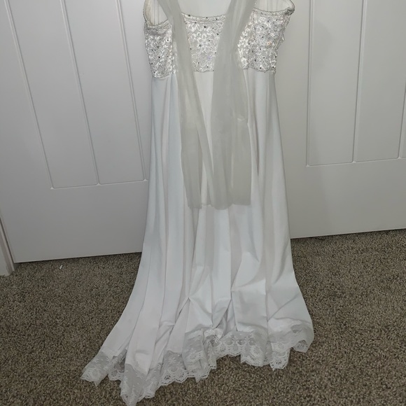 Dance costume - Picture 1 of 2